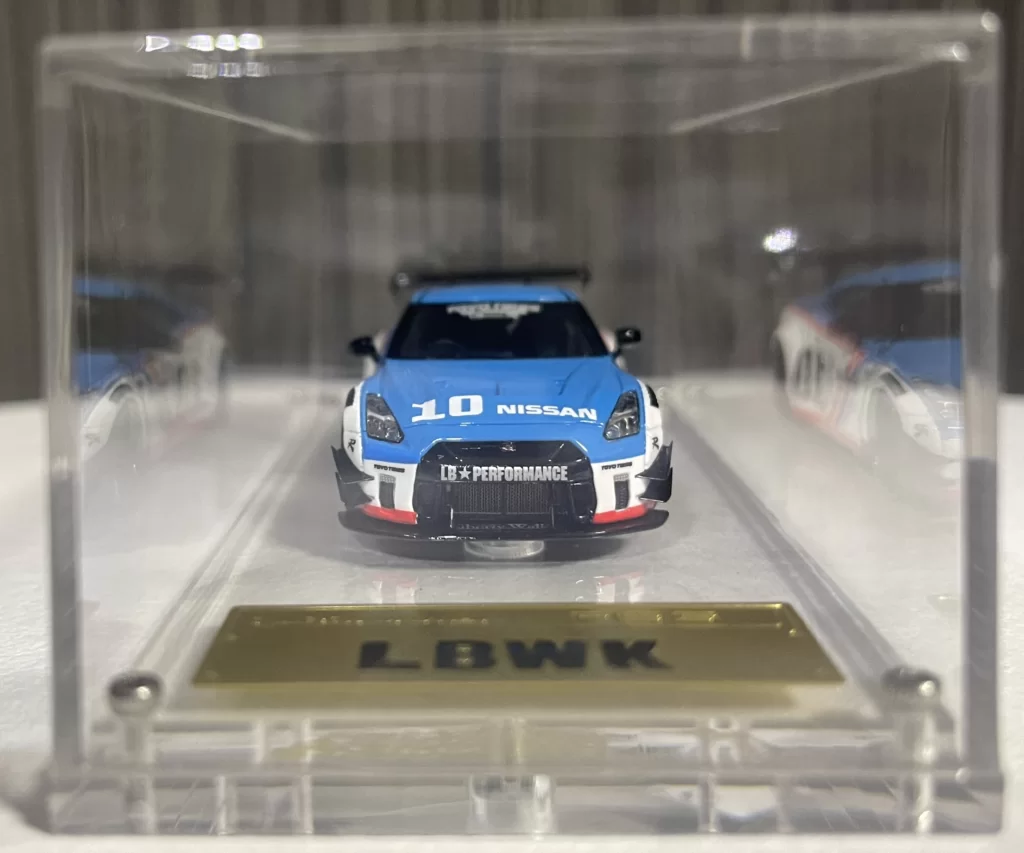 イグニッションモデル 1/64スケール LBWK R35 GT-R White/Blue 紹介
