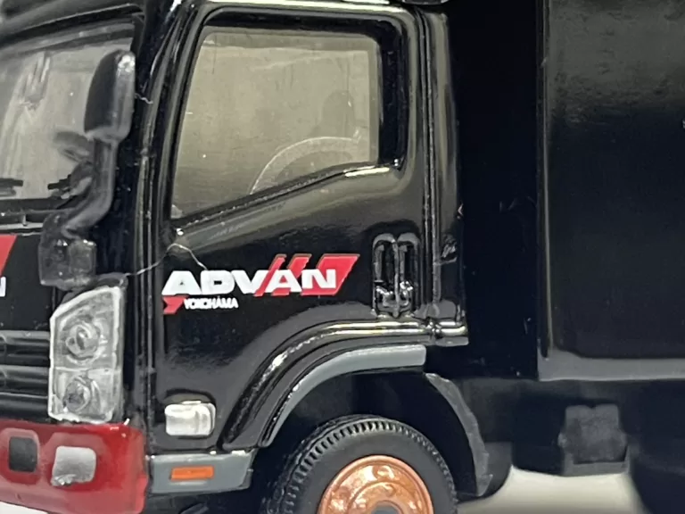 TINY いすゞ N Series（エルフ） ADVANカラー ミニカー紹介！ - しゅみ